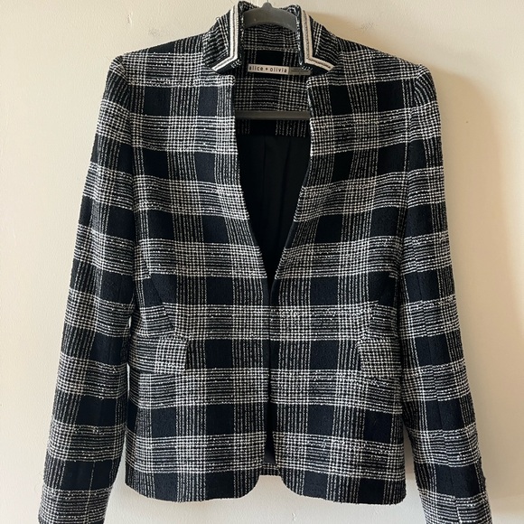 Alice + Olivia Black and White beaded “Told You So” Blazer - Picture 4 of 16